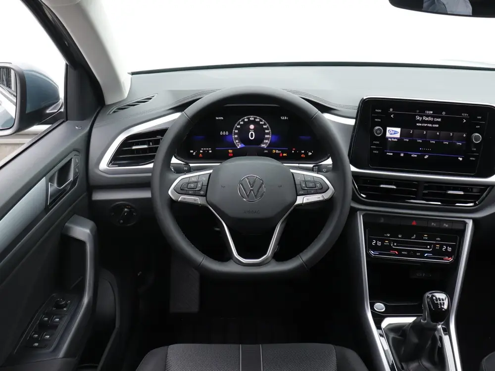 Volkswagen T-Roc Life Edition 1.0 TSI 116pk | Trekhaak | Ach uit 2025, foto 8