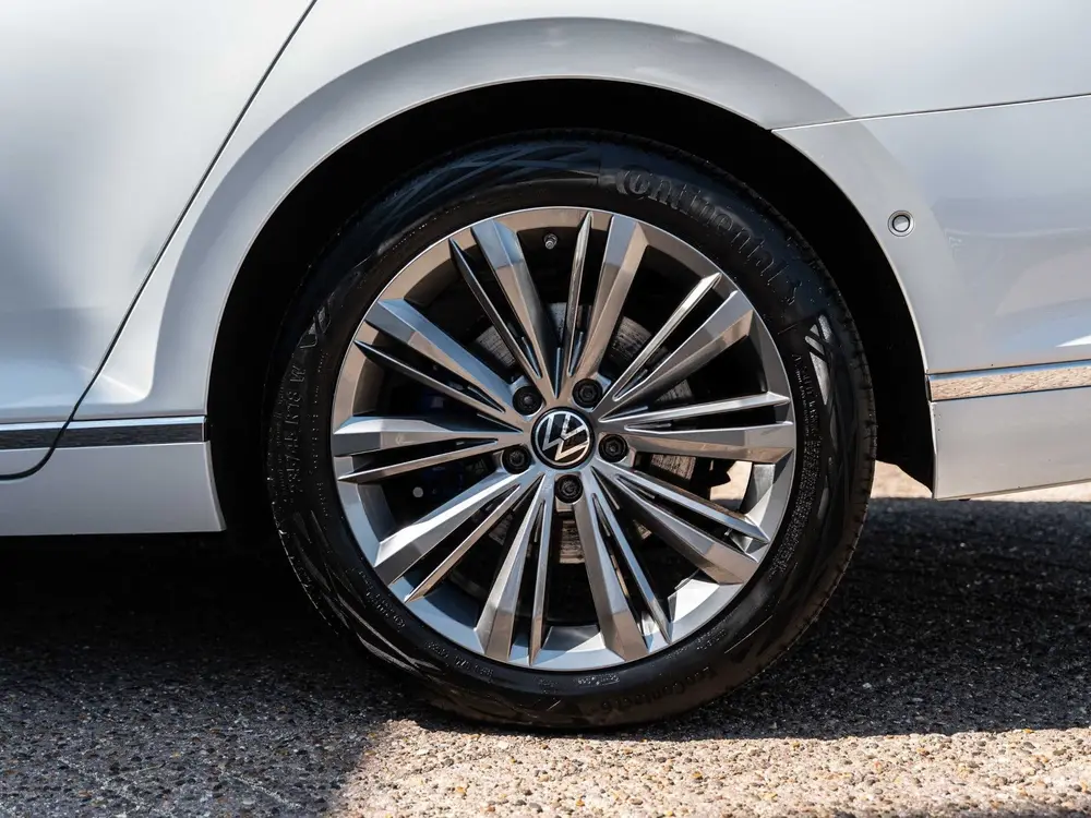 Volkswagen Passat Variant 1.4 TSI GTE | Pano | Leder | Surro uit 2022, foto 13