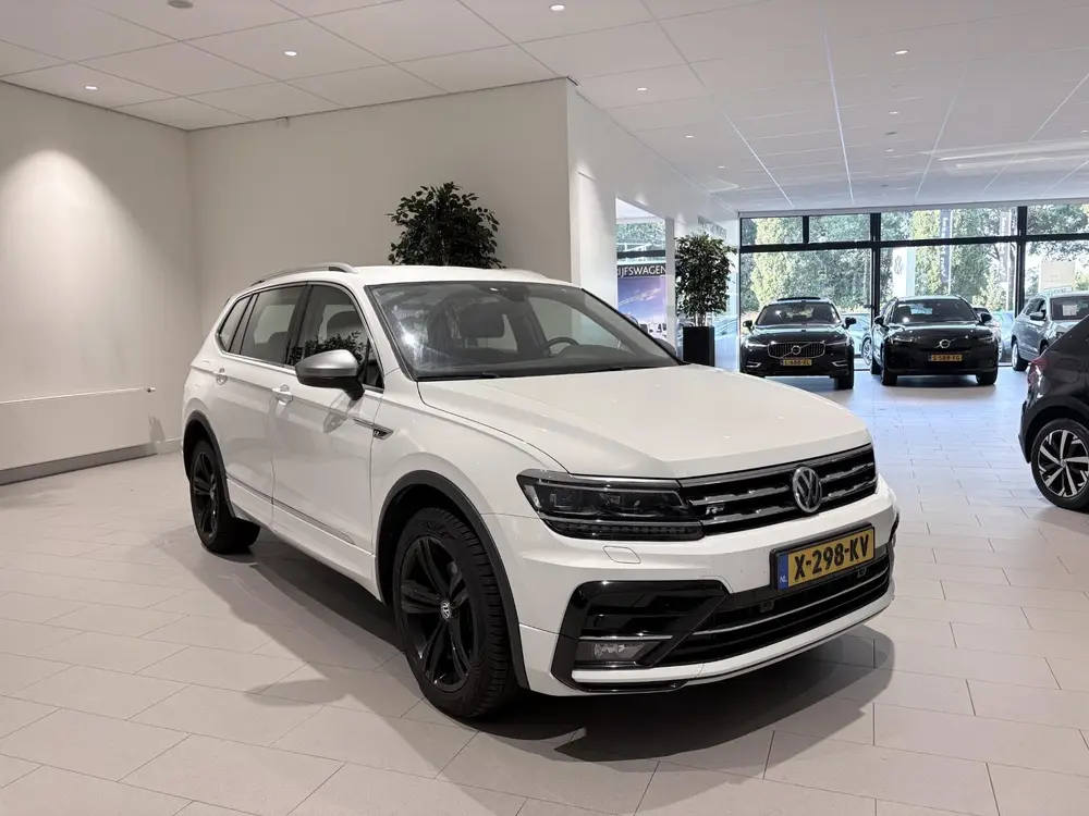 Volkswagen Tiguan Allspace 1.5 TSI R-Line uit 2021, foto 8