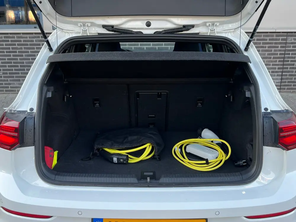 Volkswagen Golf 1.4 TSI eHybrid GTE - IQ. Light - Stoelverw uit 2022, foto 13