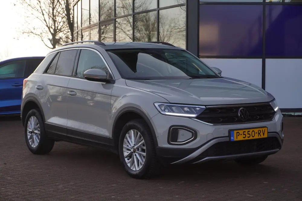 Volkswagen T-Roc 1.5 TSI Life 150PK / Orig-NL / Vitrual /Nav uit 2022, foto 13