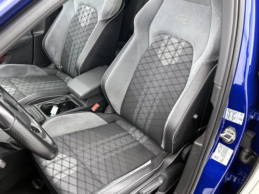 Volkswagen Golf 1.5 eTSI R-Line | PANORAMADAK | ACHTERUITRIJ uit 2021, foto 11