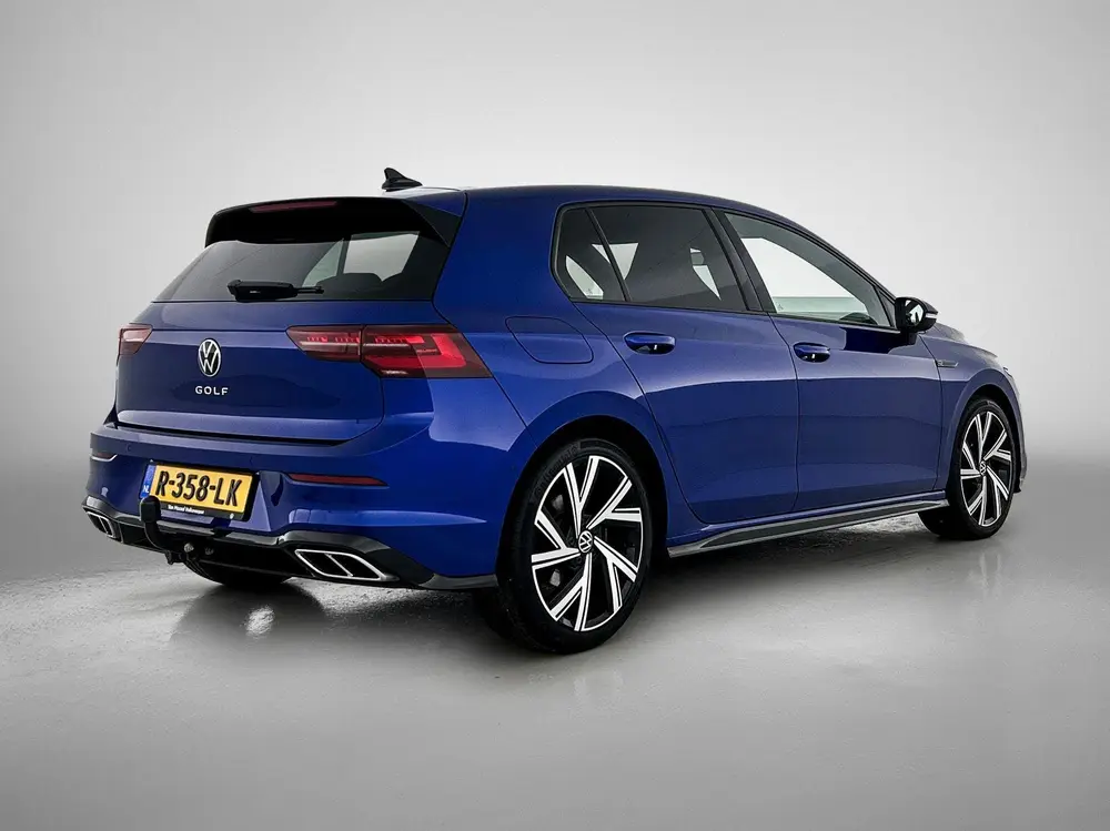 Volkswagen Golf 1.5 eTSI R-Line | PANORAMADAK | ACHTERUITRIJ uit 2021, foto 4