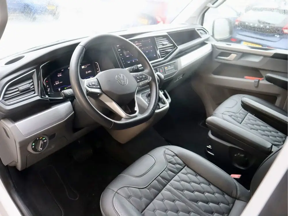Volkswagen Transporter 2.0 TDI DSG BULLI 2X SCHUIFDEUR LUXE uit 2024, foto 2