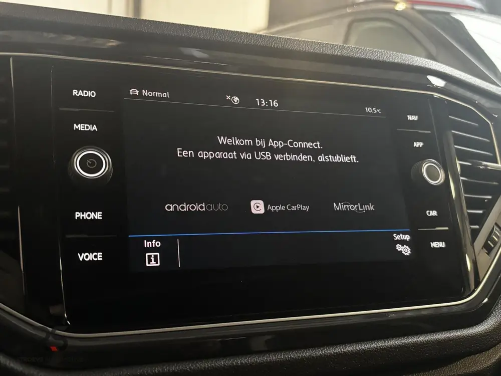 Volkswagen T-Roc 1.5 TSI 150 pk DSG Sport | Navi | Pano | LE uit 2019, foto 10