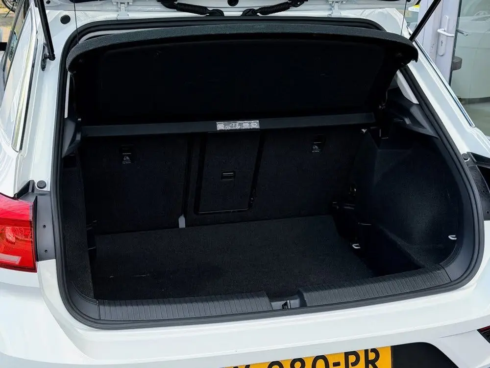 Volkswagen T-Roc 1.5 TSI Sport - Automaat - Trekhaak - CarPl uit 2020, foto 13