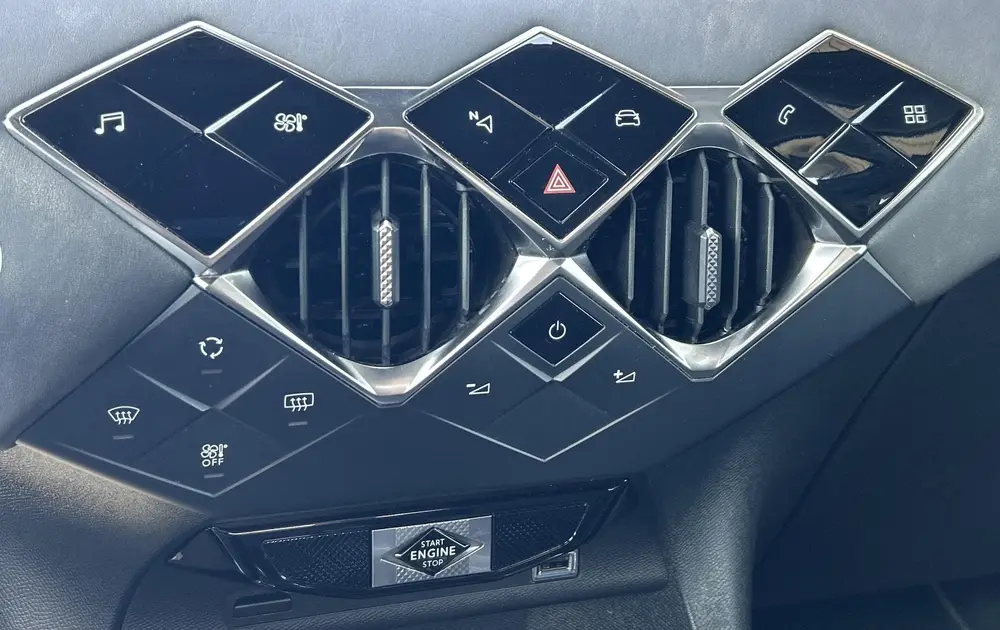 DS Automobiles 3 Crossback DS 3 Crossback 1.2 PureTech Grand Chic 156PK | BOMVOL | AUTO uit 2019, foto 10