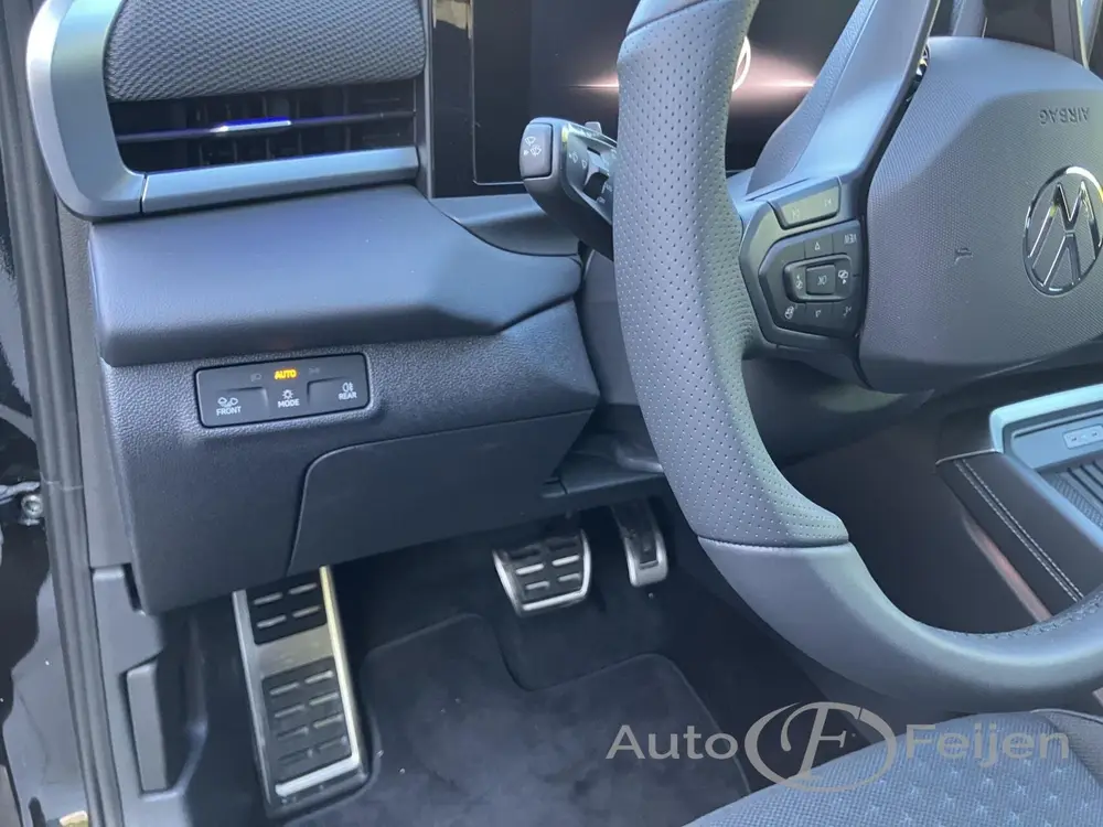 Volkswagen T-Roc 1.5 eTsi DSG R-LINE FIRST EDITION BLACK STY uit 2026, foto 17