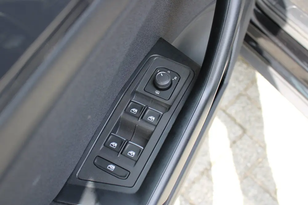 Volkswagen T-Roc 1.5 TSI Sport | AUTOMAAT | Navigatie | Adap uit 2020, foto 9