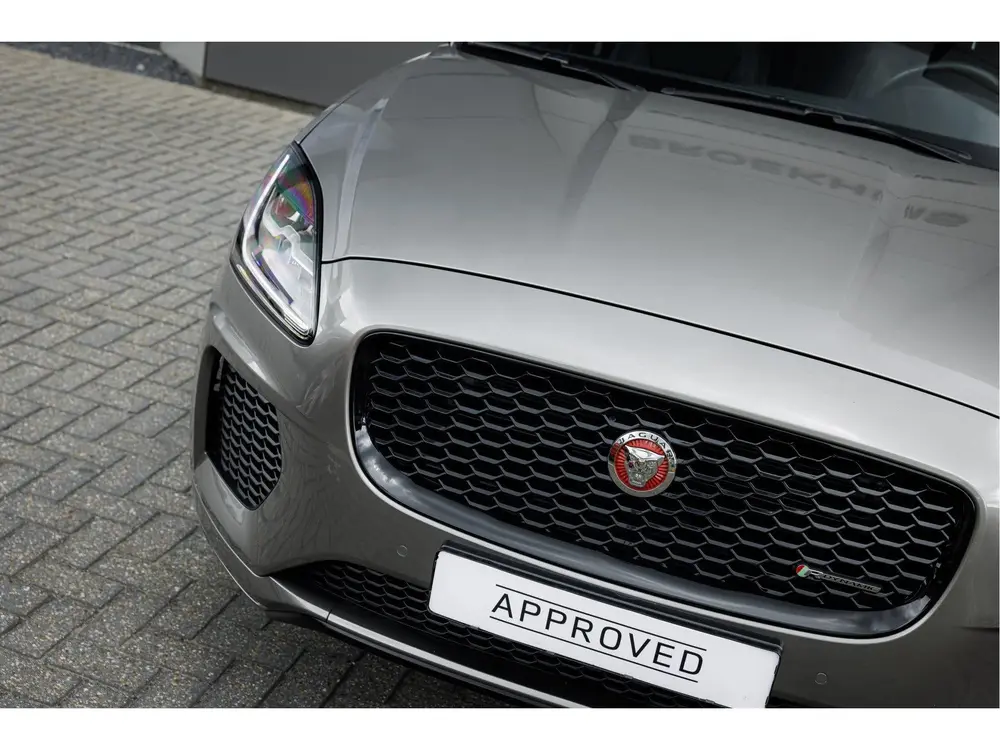 Jaguar E-Pace P250 AWD R-Dynamic S uit 2019, foto 4