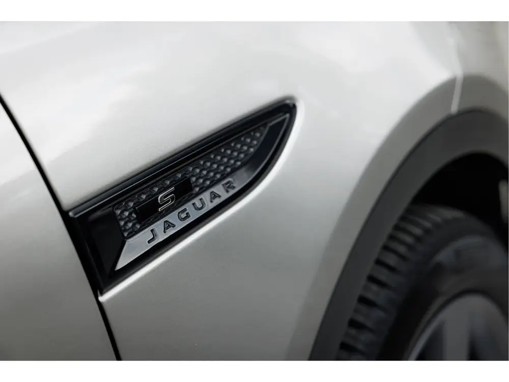 Jaguar E-Pace P250 AWD R-Dynamic S uit 2019, foto 9