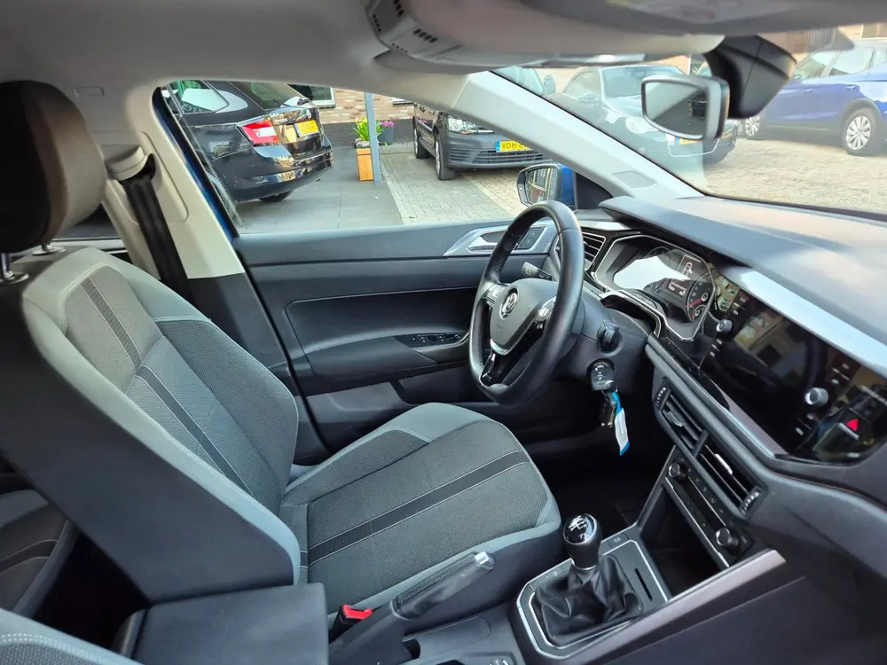 Volkswagen Polo 1.0 TSI Highline R-Line uit 2020, foto 17