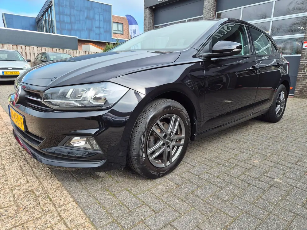 Volkswagen Polo 1.0 TSI Comfortline Business uit 2019, foto 2