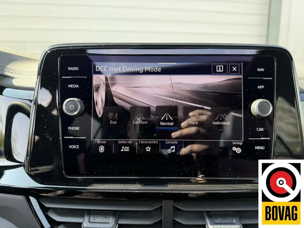Volkswagen T-Roc 2.0 TSI 4Motion R Pano Memory Camera Leder uit 2024, foto 17