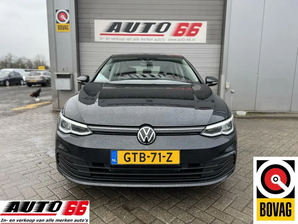 Volkswagen Golf 1.5 TSI R-Line uit 2024, foto 2