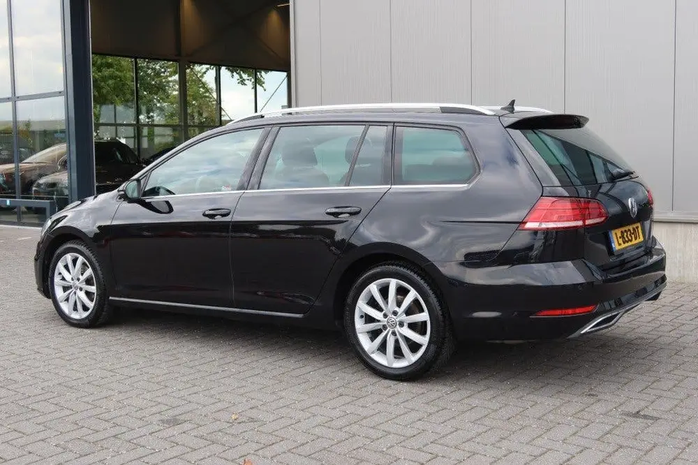 Volkswagen Golf 1.5 TSI AUTOMAAT Highline Business R-Line 15 uit 2020, foto 4