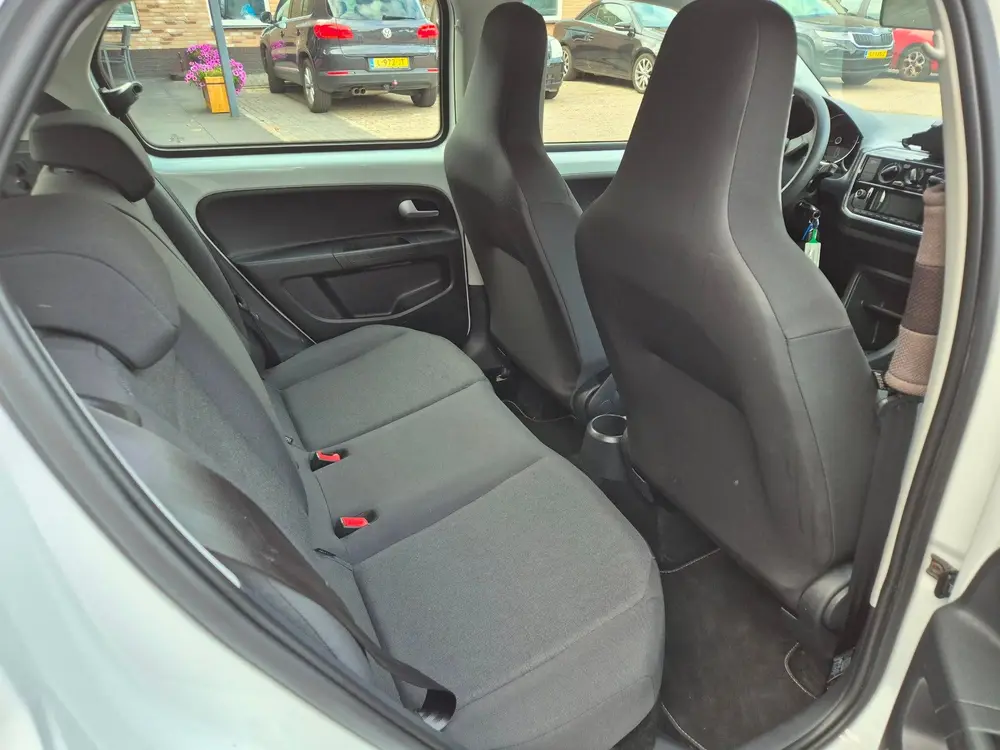 Volkswagen Up! 1.0 BMT move up! uit 2019, foto 15