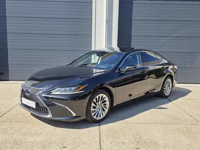 Lexus ES 300h President Line full options uit 2019