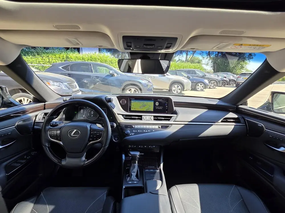 Lexus ES 300h President Line full options uit 2019, foto 14