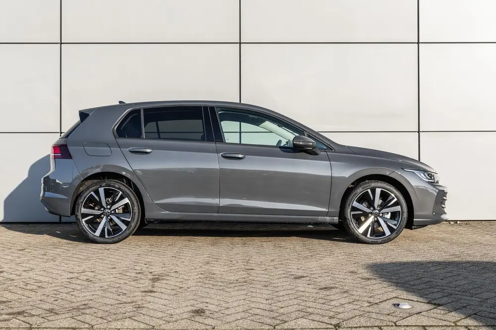 Volkswagen Golf 1.5 TSI 115pk Life Edition | 18" Velgen | Tr uit 2026, foto 3