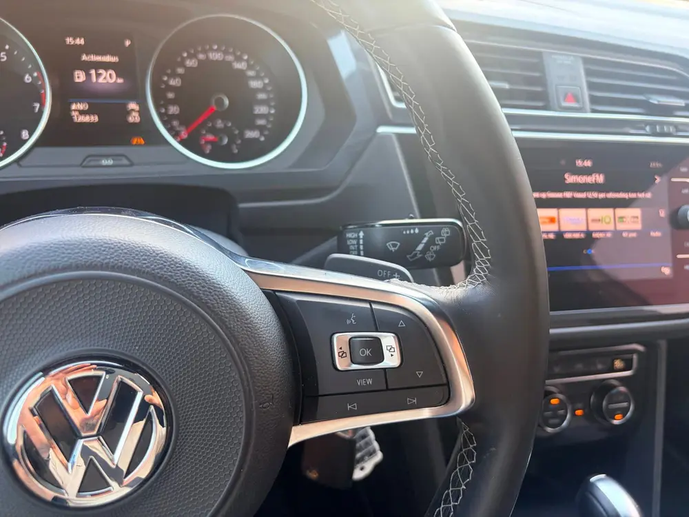 Volkswagen Tiguan 1.5 TSI ACT Highline Business R-Line | LED uit 2019, foto 17
