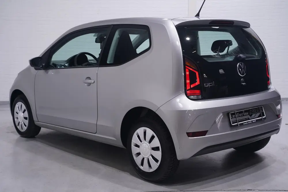 Volkswagen Up! 1.0 Stoelverwarming Bluetooth DAB Radio all-s uit 2021, foto 10