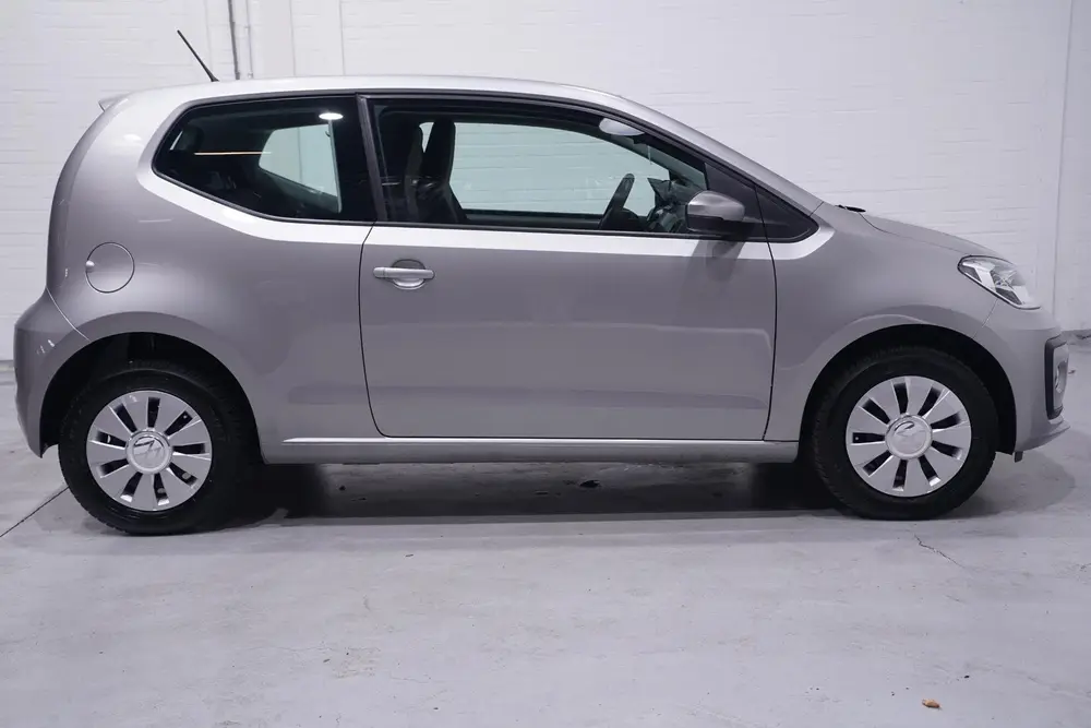 Volkswagen Up! 1.0 Stoelverwarming Bluetooth DAB Radio all-s uit 2021, foto 15