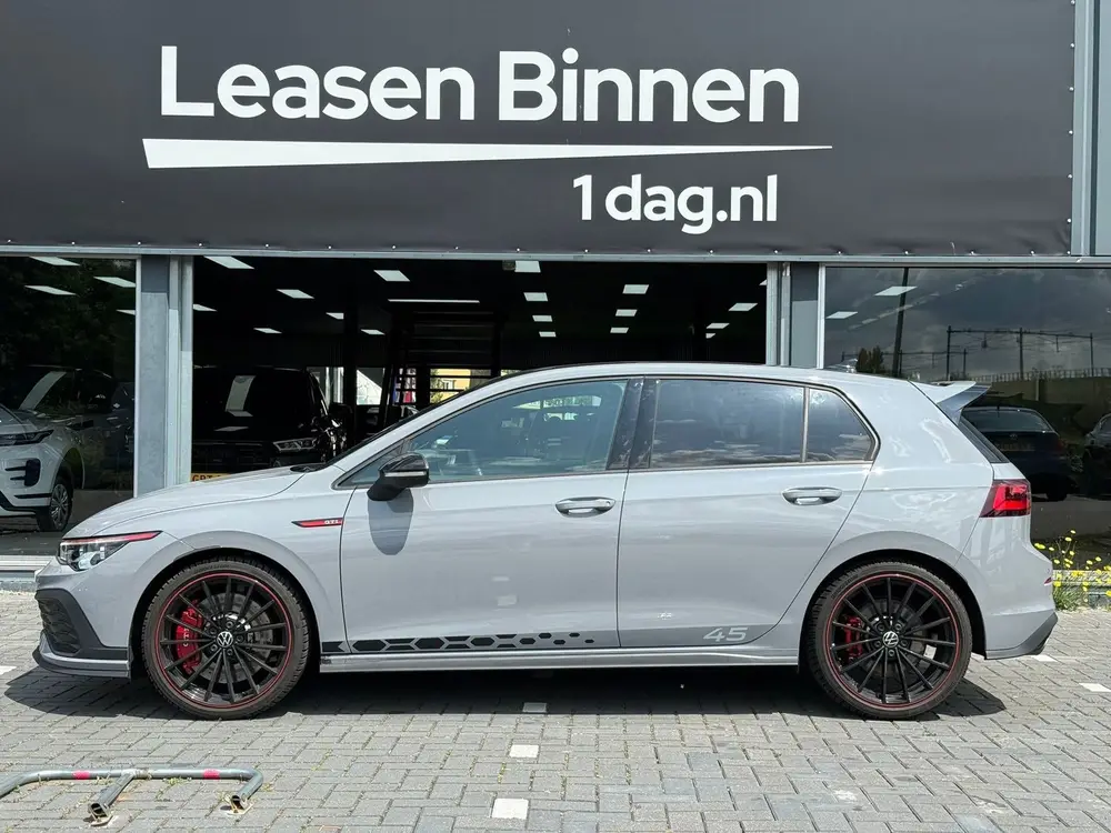 Volkswagen Golf 2.0 TSI GTI CLUBSPORT 45 Jahre IQ|PANO|AKRA| uit 2021, foto 3