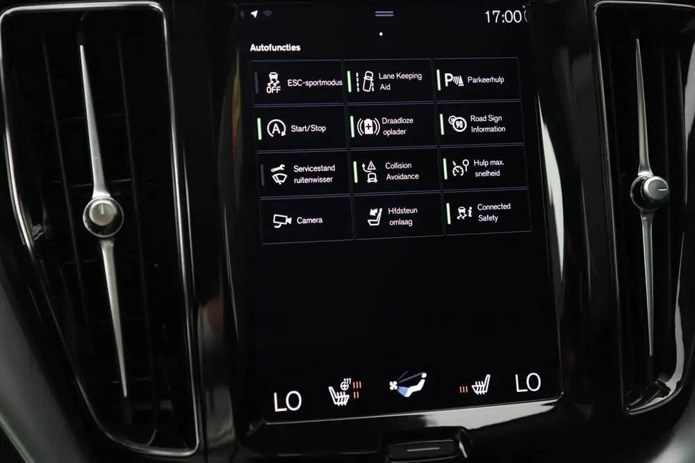 Volvo XC60 2.0 B5 / PANO / ACC / CAMERA / KEYLESS / STUUR+ST uit 2021, foto 10