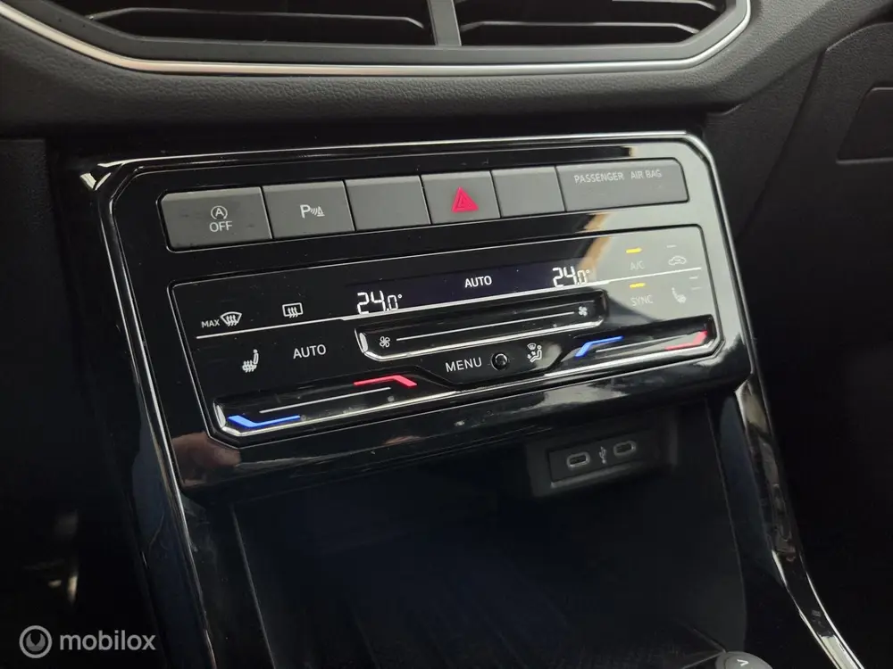 Volkswagen T-Cross 1.5 TSI R-Line trekhaak|IQled|Stoelverw.| uit 2025, foto 13
