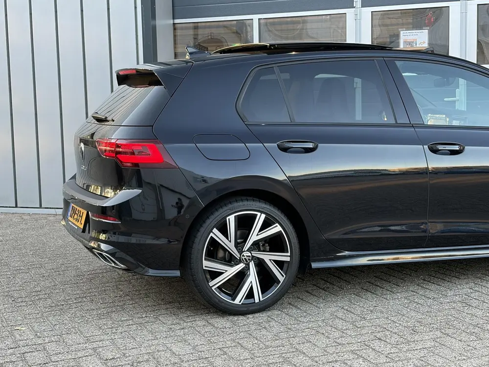 Volkswagen Golf 1.5 eTSI R-Line | Pano | LED | Stoel verwarm uit 2021, foto 8