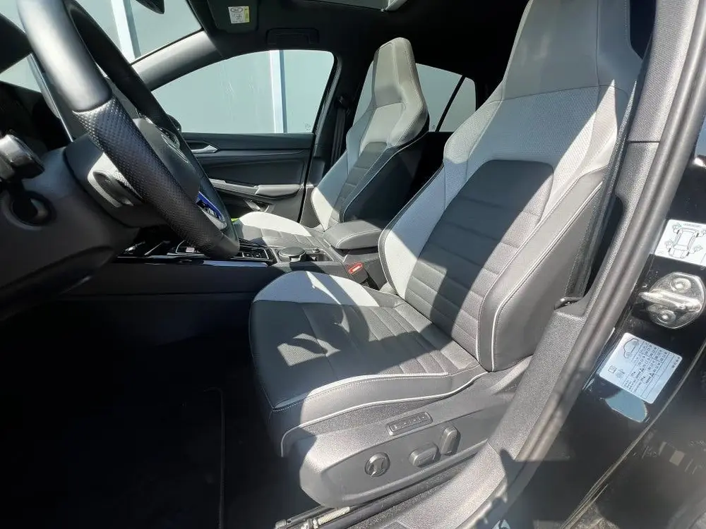 Volkswagen Golf 1.5 eHybrid 272pk GTE Black Style | Leer | P uit 2025, foto 7