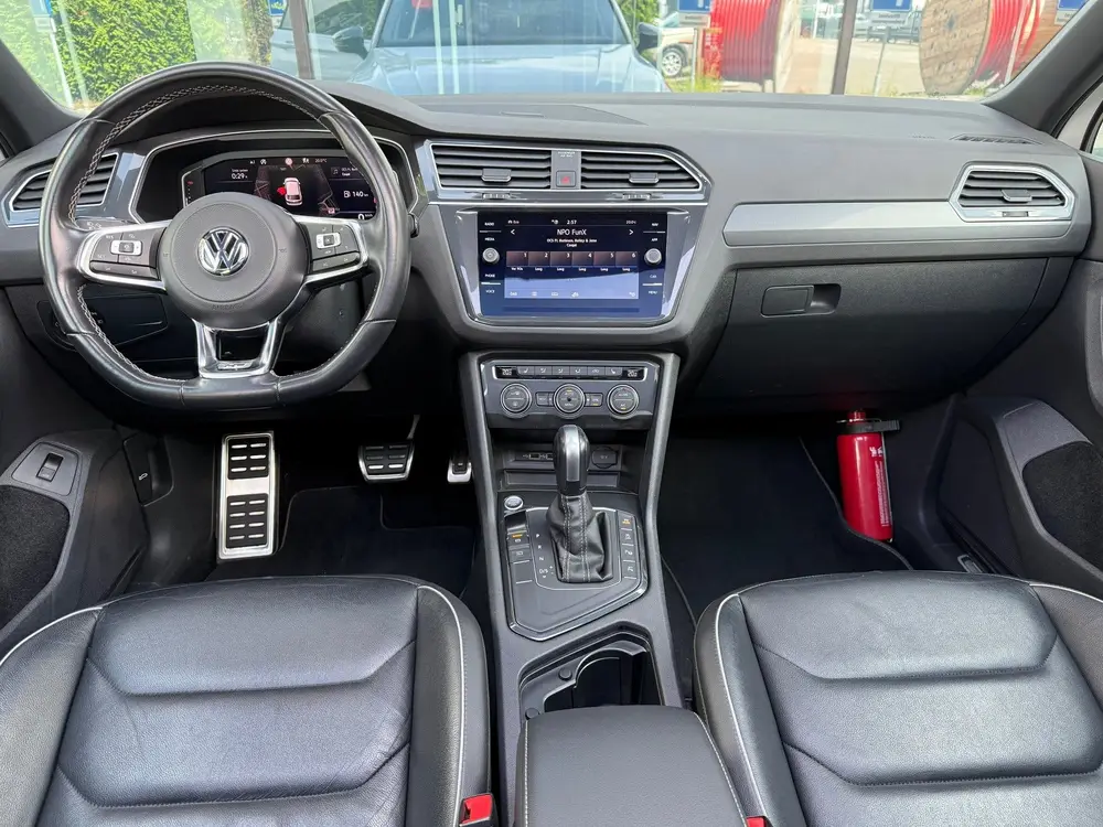 Volkswagen Tiguan 1.5 TSI ACT Highline Business R - Pano/Sch uit 2020, foto 2