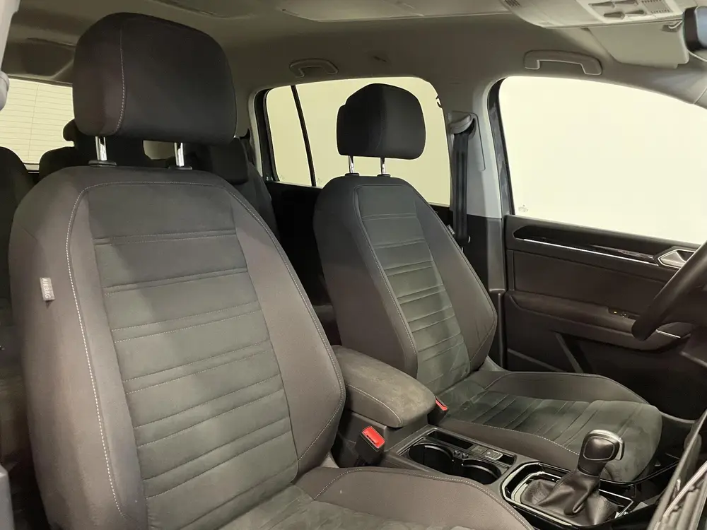Volkswagen Touran 1.5 TSI DSG Highline Navigatie Parkeersens uit 2020, foto 12
