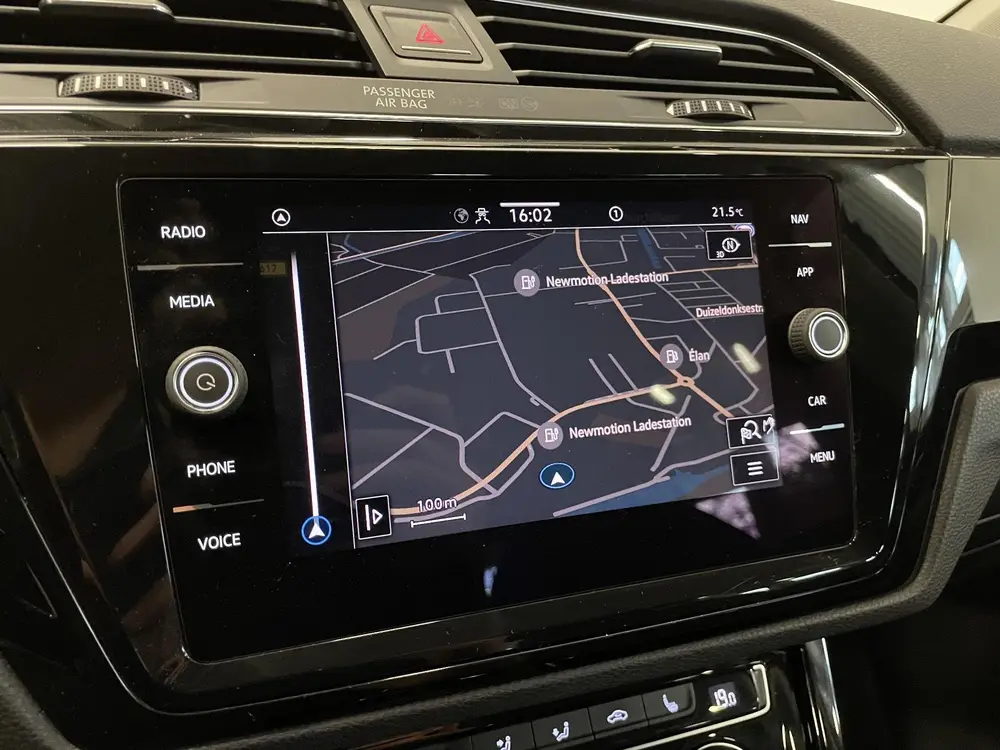 Volkswagen Touran 1.5 TSI DSG Highline Navigatie Parkeersens uit 2020, foto 2