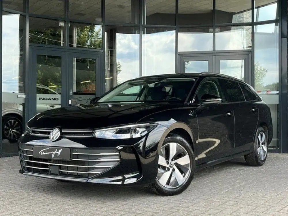 Volkswagen Passat Variant 1.5 ETSI 110 KW BUSINESS - TREKH. uit 2025