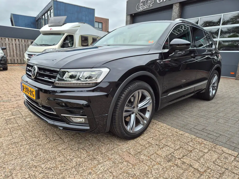 Volkswagen Tiguan 1.5 TSI ACT Highline Business R uit 2020, foto 2