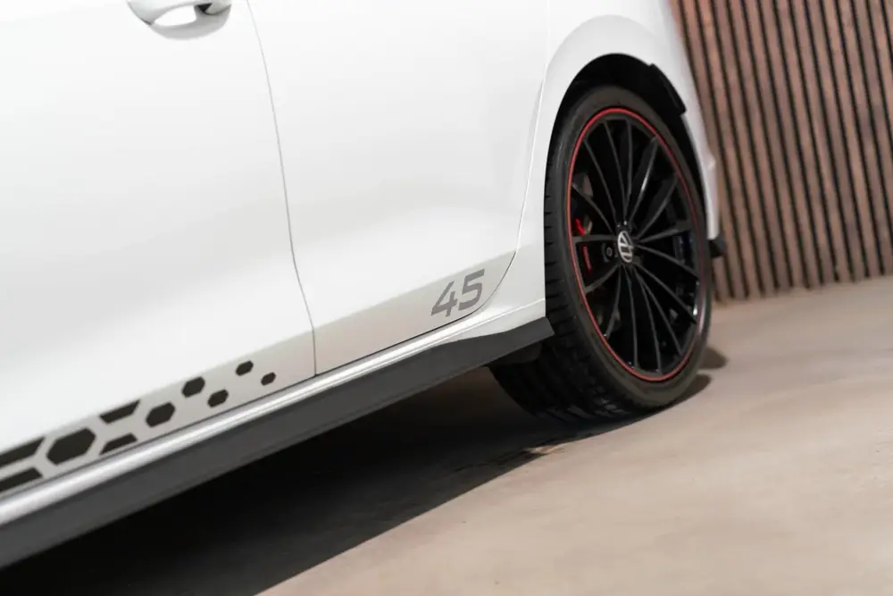 Volkswagen Golf 2.0 TSI GTI 45 JAHRE EDITION AKRAPOVIC DSG P uit 2022, foto 12