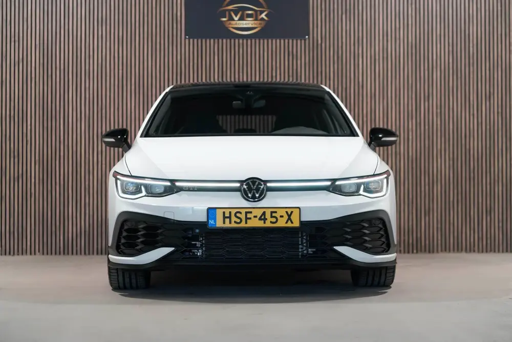 Volkswagen Golf 2.0 TSI GTI 45 JAHRE EDITION AKRAPOVIC DSG P uit 2022, foto 4