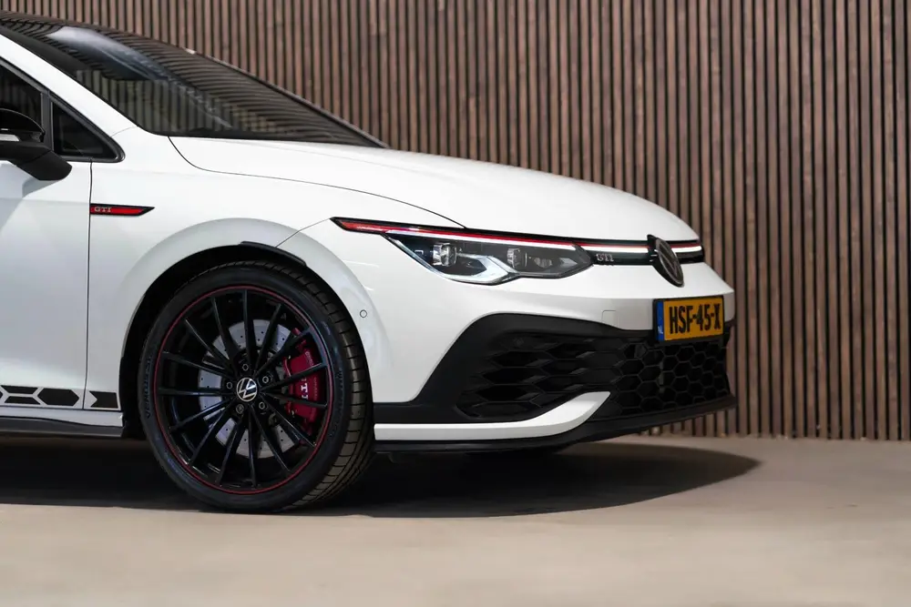 Volkswagen Golf 2.0 TSI GTI 45 JAHRE EDITION AKRAPOVIC DSG P uit 2022, foto 6