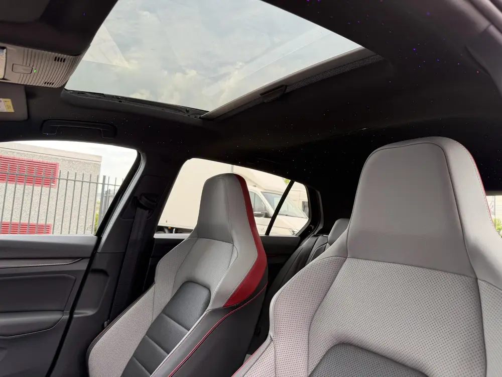 Volkswagen Golf 2.0 TSI GTI PANO | H\K | DCC | LEDER uit 2022, foto 11