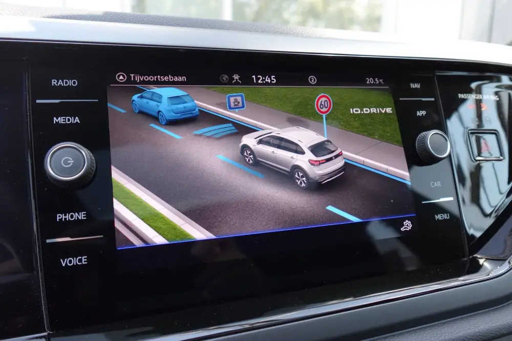 Volkswagen Taigo 1.5 TSI R-Line PANO CAM CARPLAY' uit 2022, foto 15
