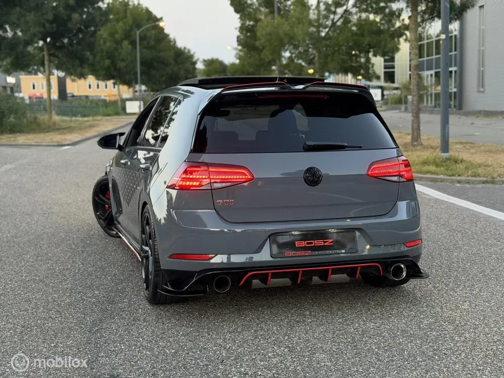 Volkswagen Golf 7.5 2.0 TSI GTI TCR DSG PANO NARDO DCC BULLX uit 2019, foto 19