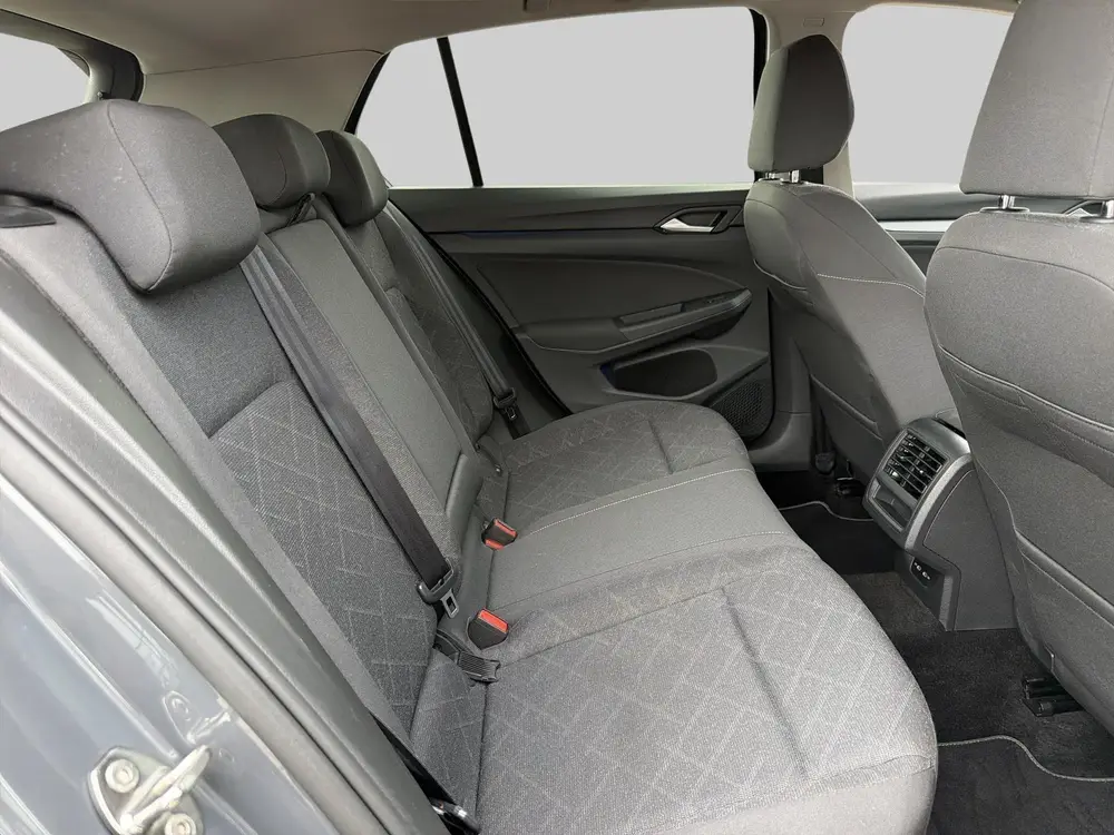 Volkswagen Golf 1.0 TSI Life uit 2022, foto 17