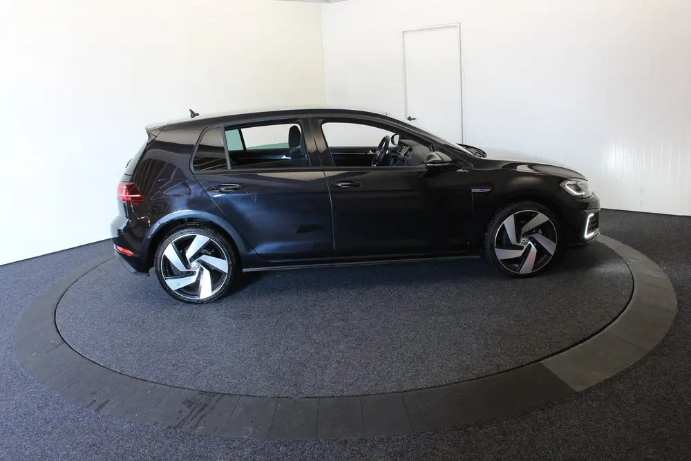 Volkswagen Golf 1.4 TSI PHEV GTE Camera dodehoek detectie St uit 2020, foto 14