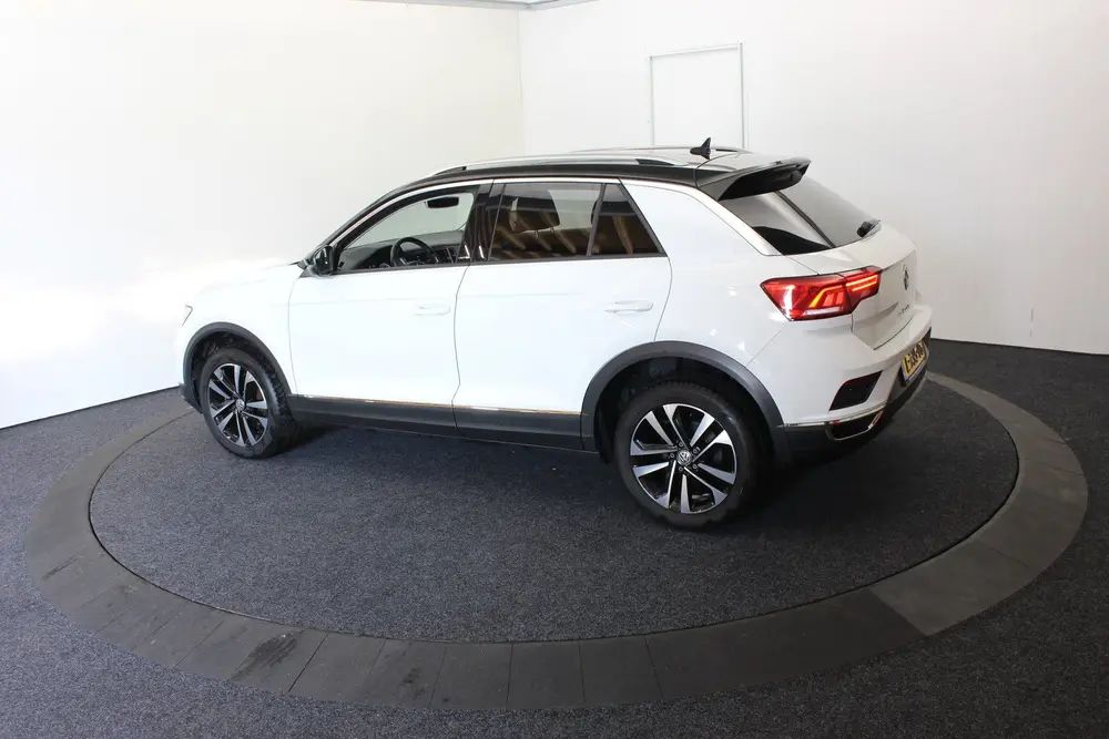 Volkswagen T-Roc 1.5 TSI Sport R Bi-tone Automaat Navi Carpl uit 2020, foto 12