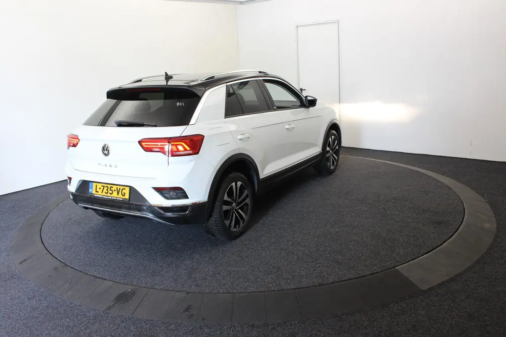 Volkswagen T-Roc 1.5 TSI Sport R Bi-tone Automaat Navi Carpl uit 2020, foto 13