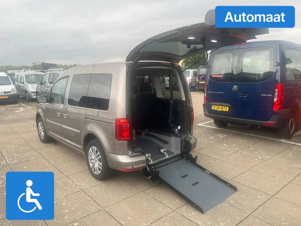 Volkswagen Caddy Rolstoelauto Automaat 3+1 of 5+0 uit 2019, foto 2