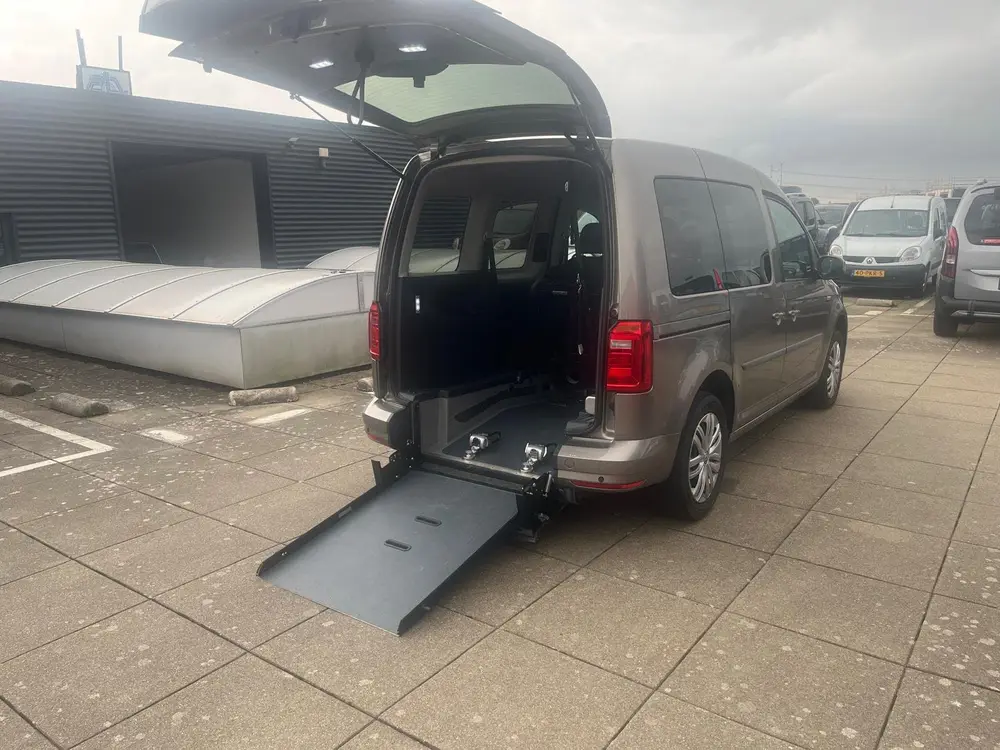 Volkswagen Caddy Rolstoelauto Automaat 3+1 of 5+0 uit 2019, foto 7