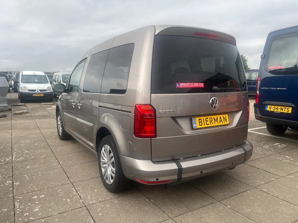 Volkswagen Caddy Rolstoelauto Automaat 3+1 of 5+0 uit 2019, foto 9